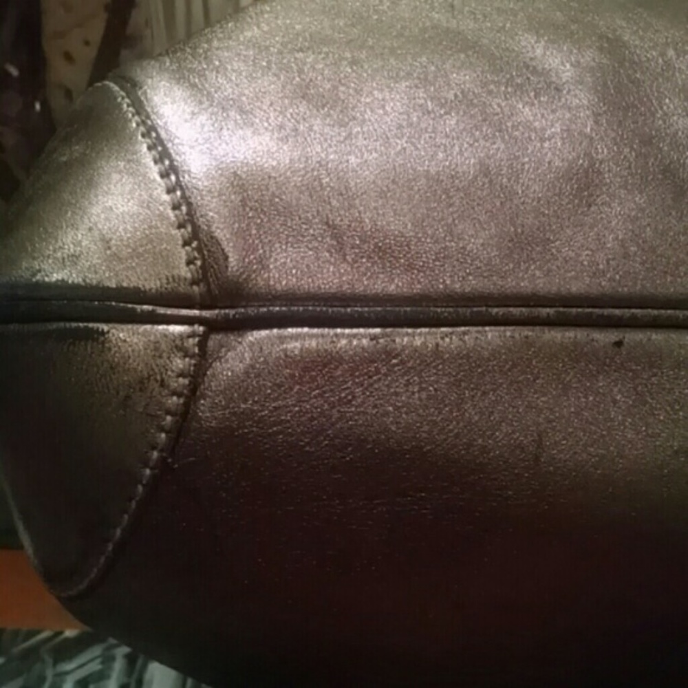 Gucci Metallic drawstring handbag - Picture 5 of 7